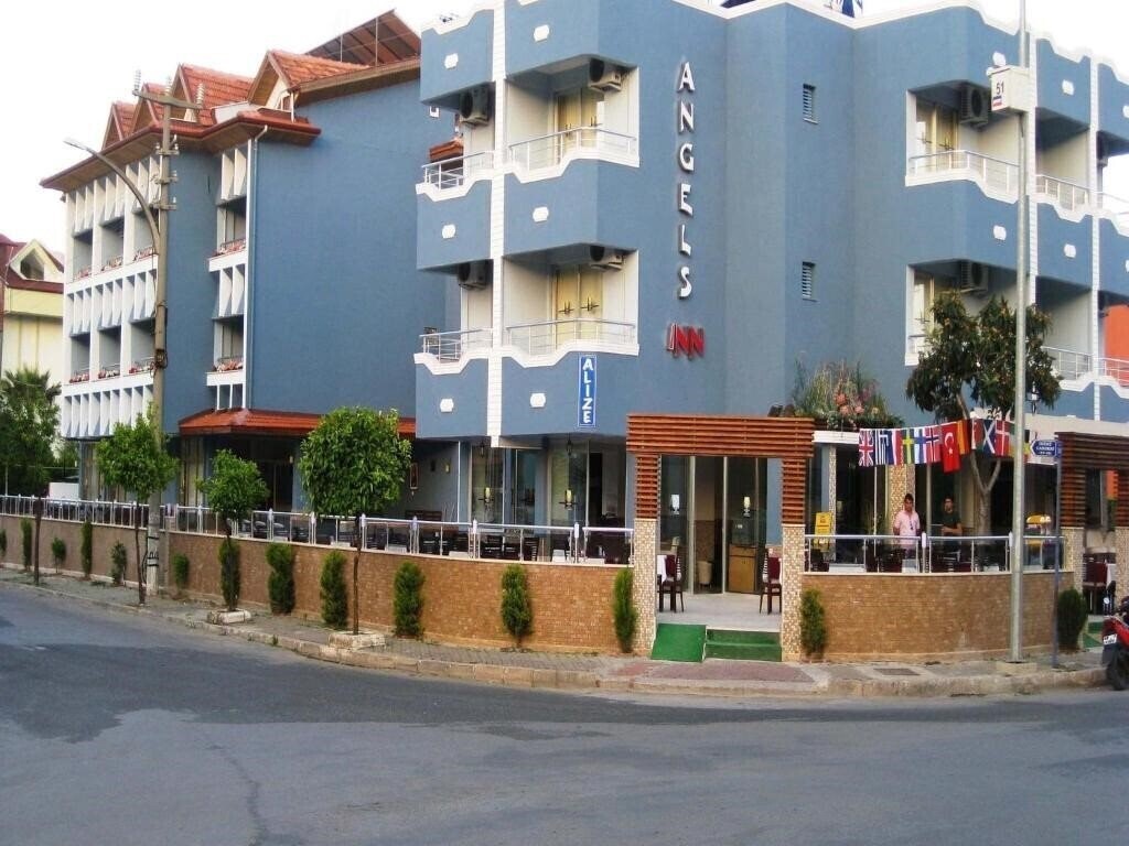 Hotel Angels Inn 3*