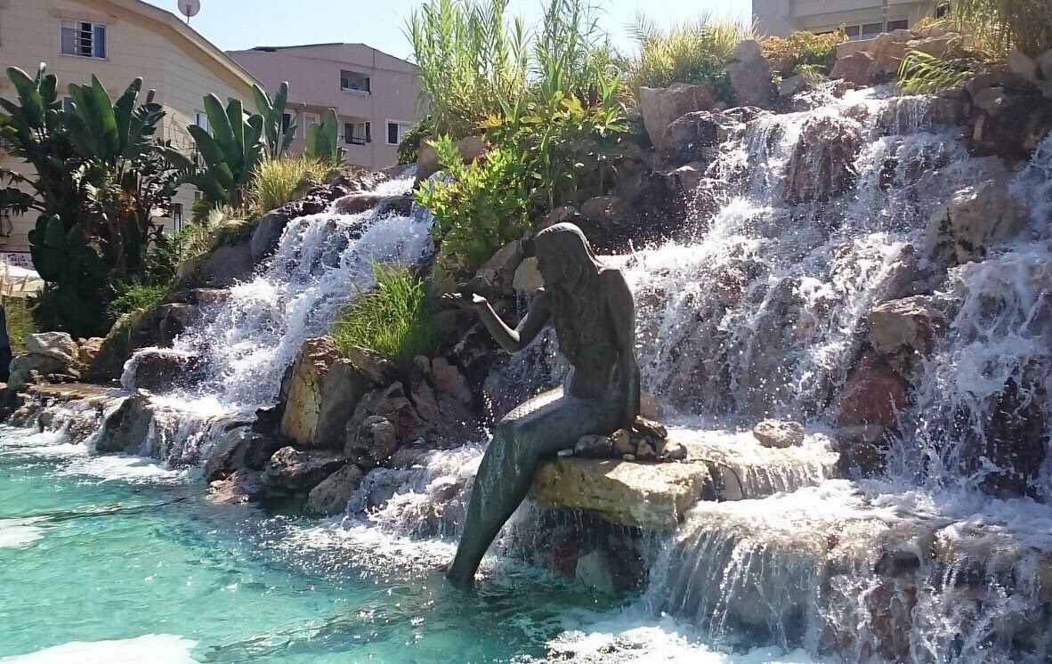 Отель Blue Bird Apartments 2*