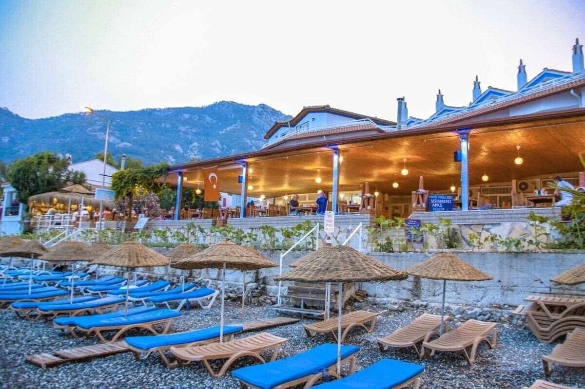 Imaginea Zeybek Beach Hotel 3*