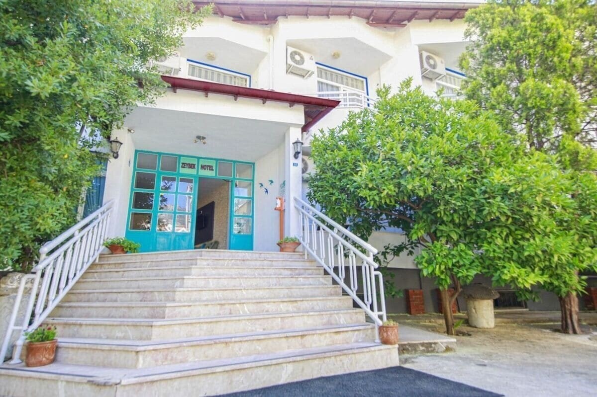 Imaginea Zeybek Beach Hotel 3*