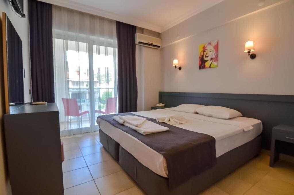 Imaginea Berry Bella Hotel 3*