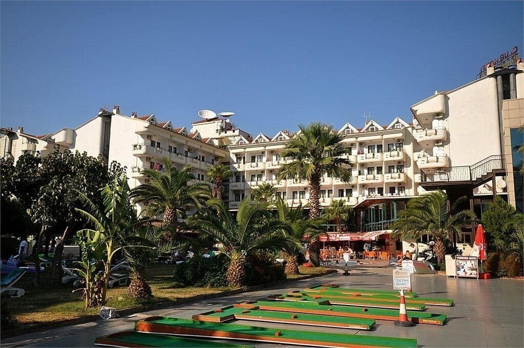 Imaginea Pineta Club Hotel 4*