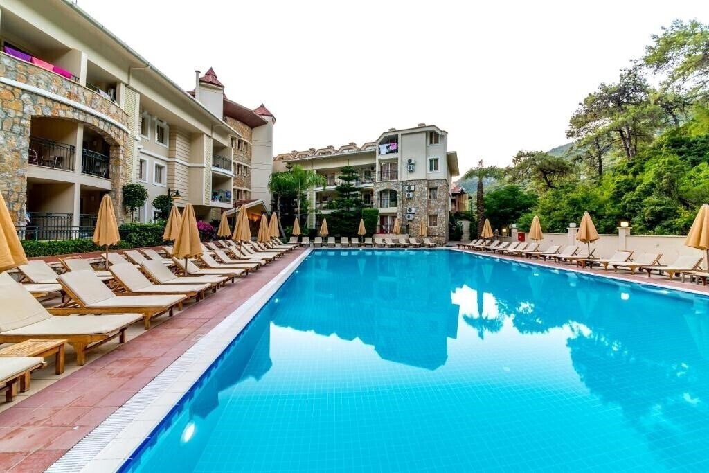 Imaginea Julian Forest Suites 4*