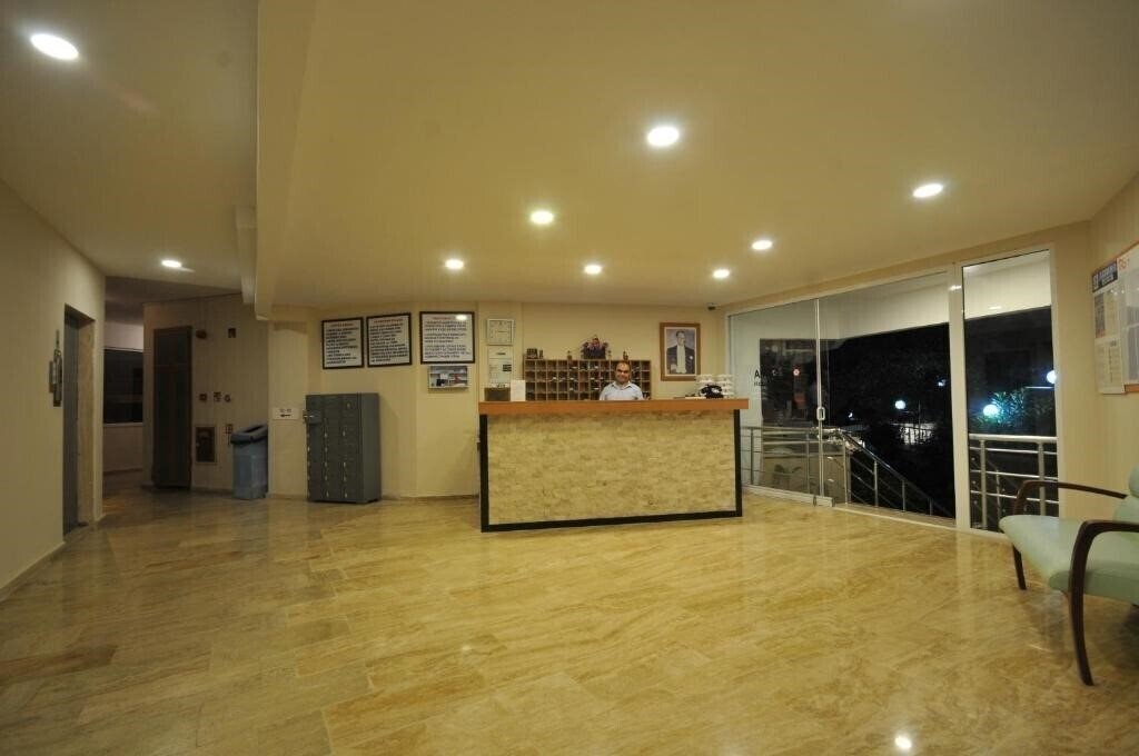 Imaginea Amos Hotel 3*