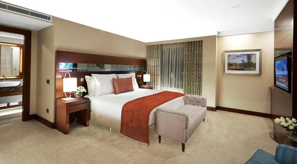 Hotel Divan Mersin 5*