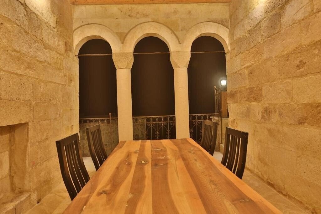 Imaginea Abu Hayat Cave Suites S-Class 3*