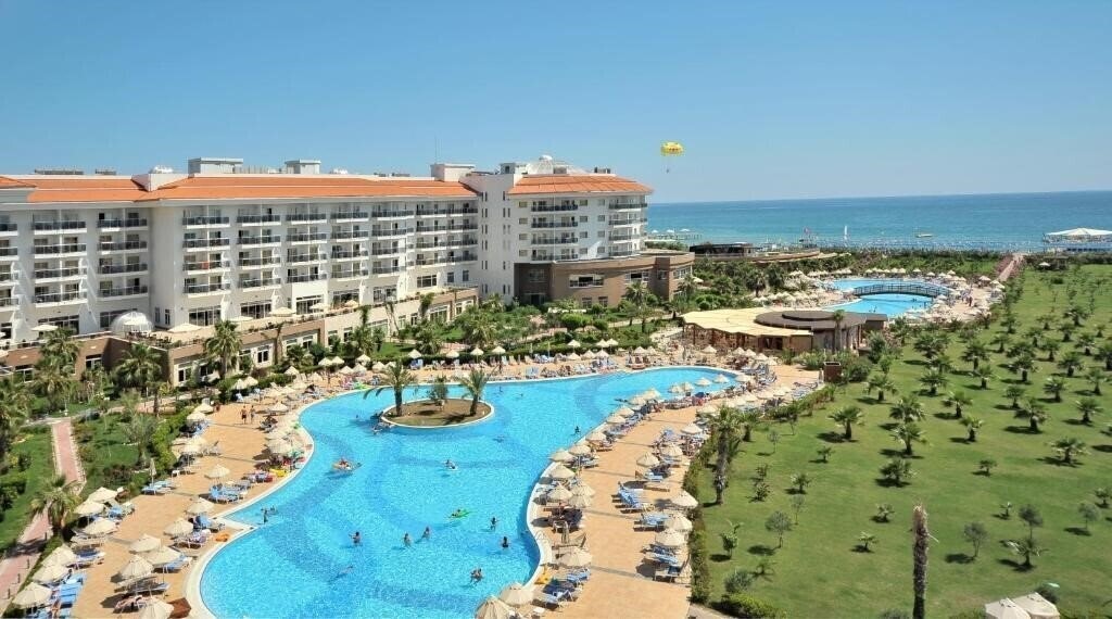 Отель Sea World Resort & SPA 5*