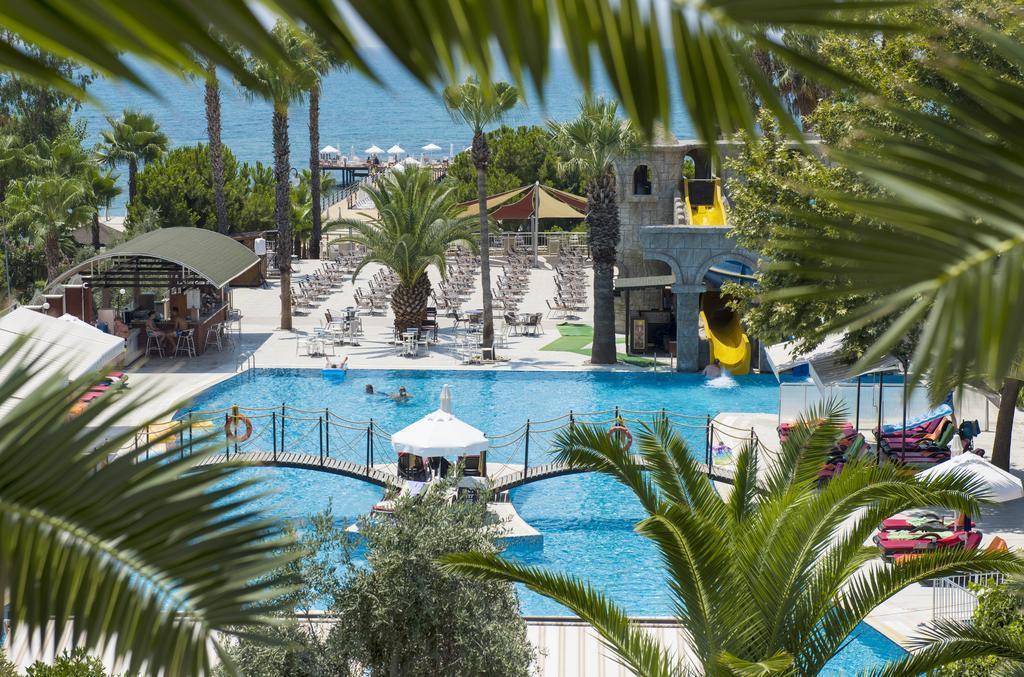 Fotografie Thalia Beach Resort 4*