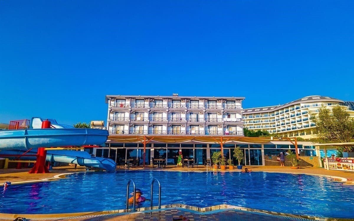 Отель Elysium Elite Hotel & Spa 4*