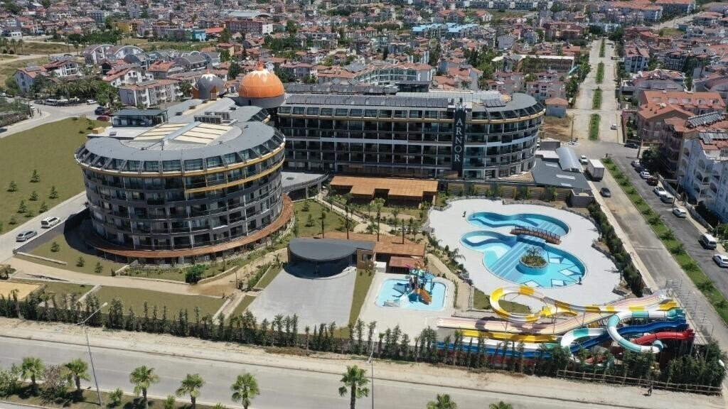 Imaginea Arnor De Luxe Hotel & SPA 5*