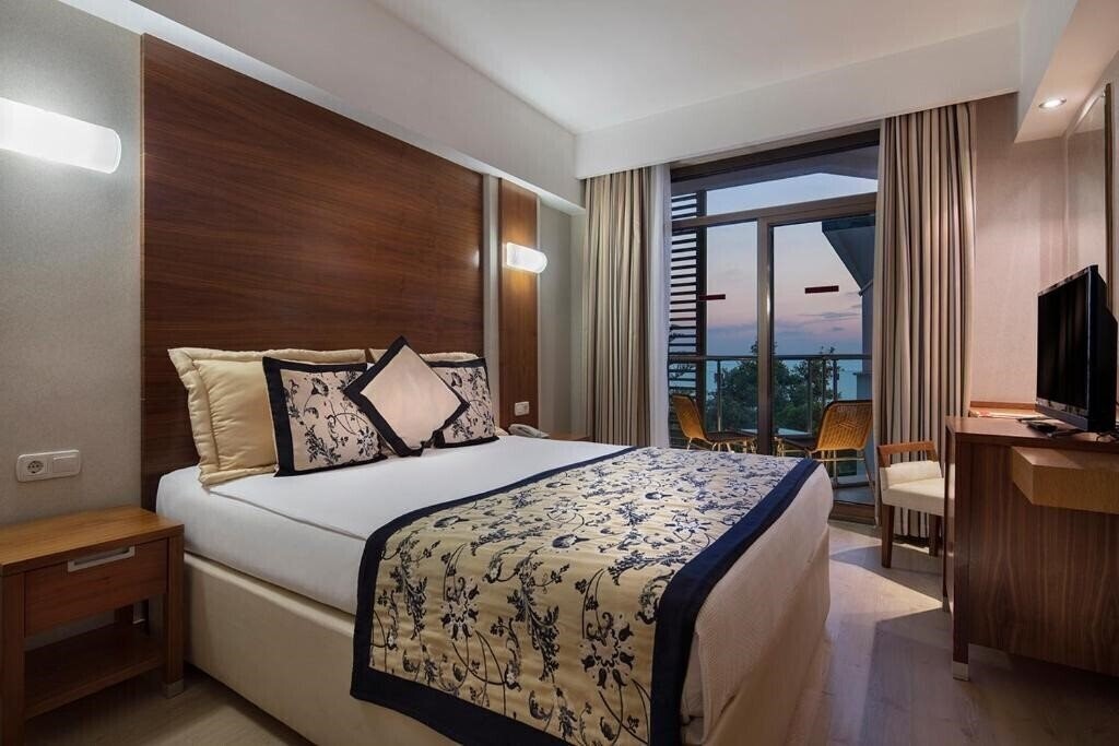 Fotografie Trendy Side Beach 4*