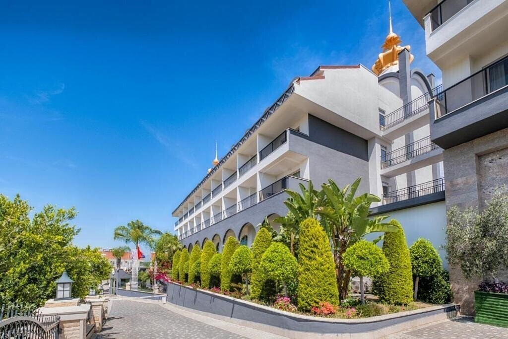 Фотография Well Palace Side (ex. Side Crown Charm Palace Hotel) 5*