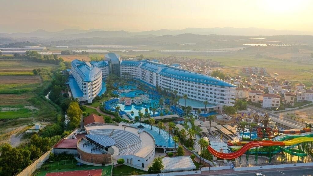 Отель Crystal Admiral Resort Suites & SPA 5*