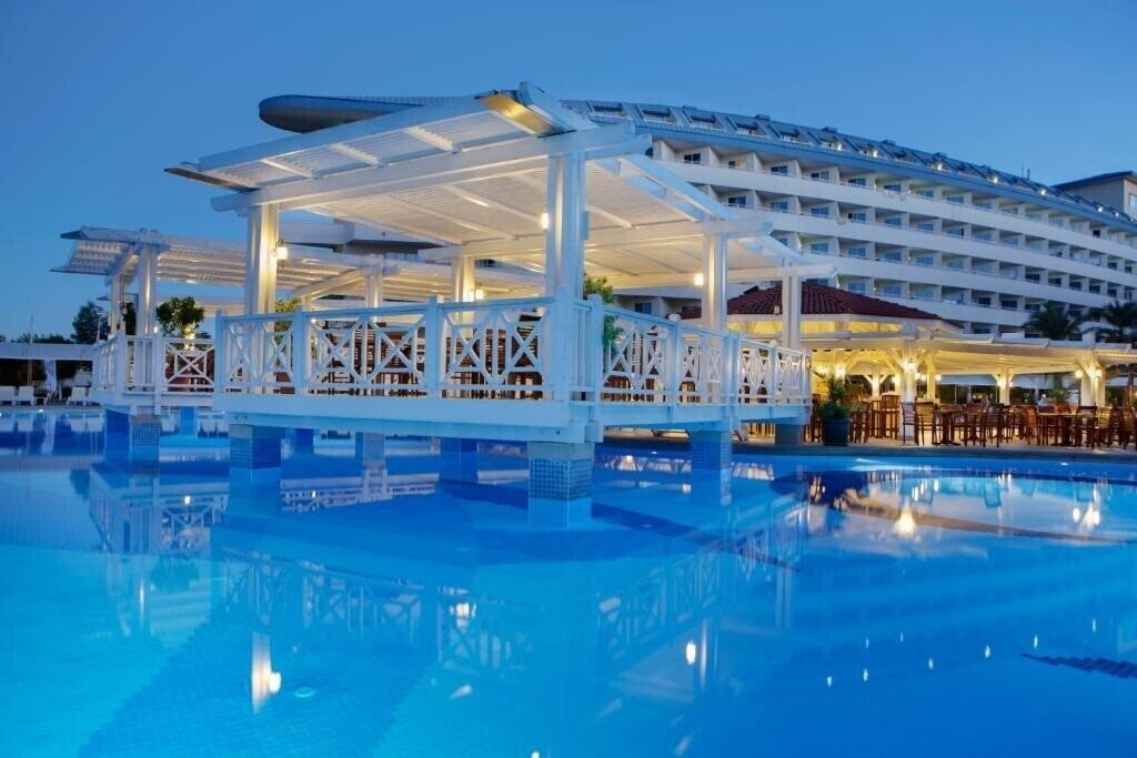 Изображение Crystal Admiral Resort Suites & SPA 5*