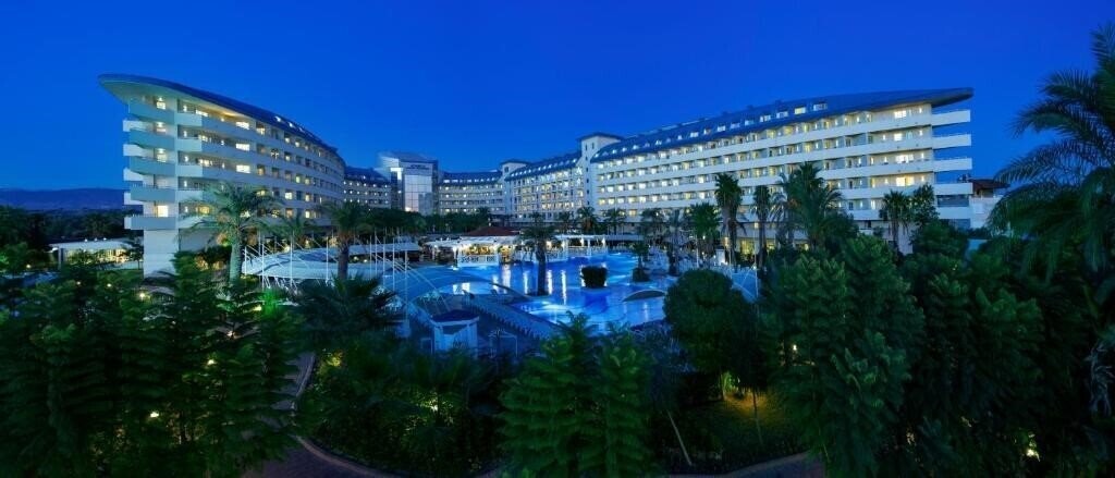 Фотография Crystal Admiral Resort Suites & SPA 5*