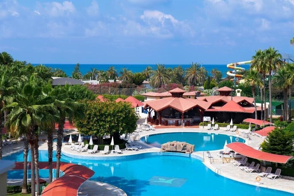 Hotel Miramare Queen Hotel (ex. Miramare Beach & Queen Hotel) 4*