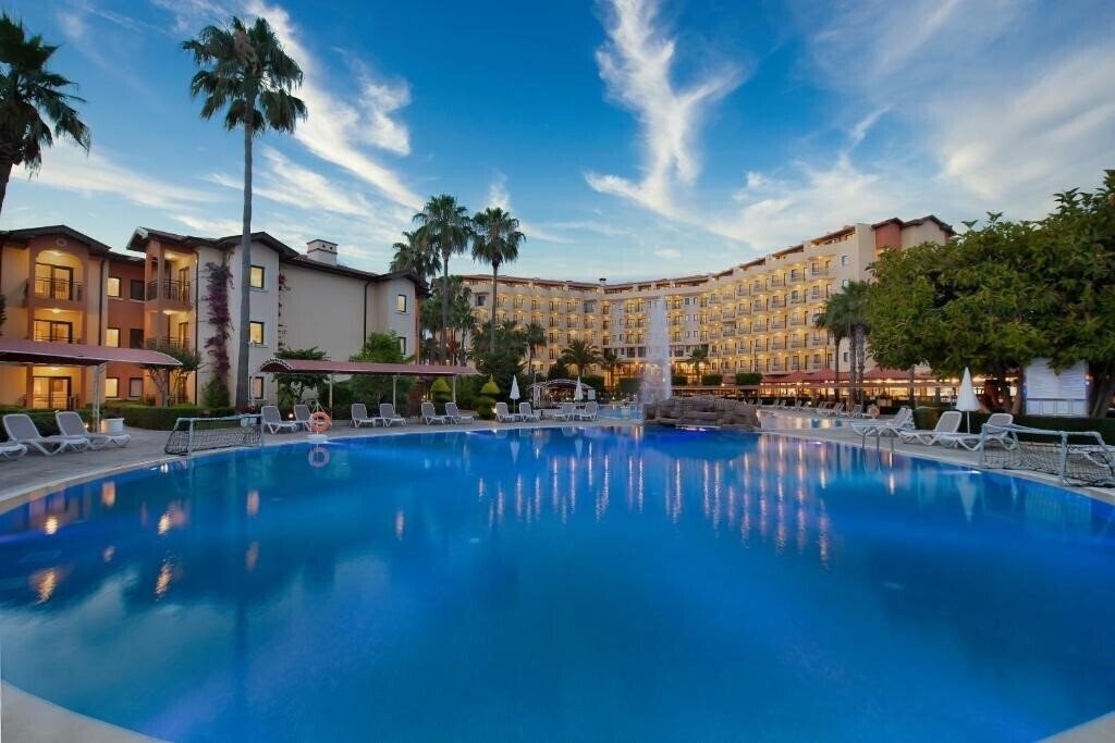 Fotografii Miramare Queen Hotel (ex. Miramare Beach & Queen Hotel) 4*