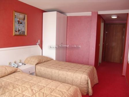Hotel Santa Pera 4*