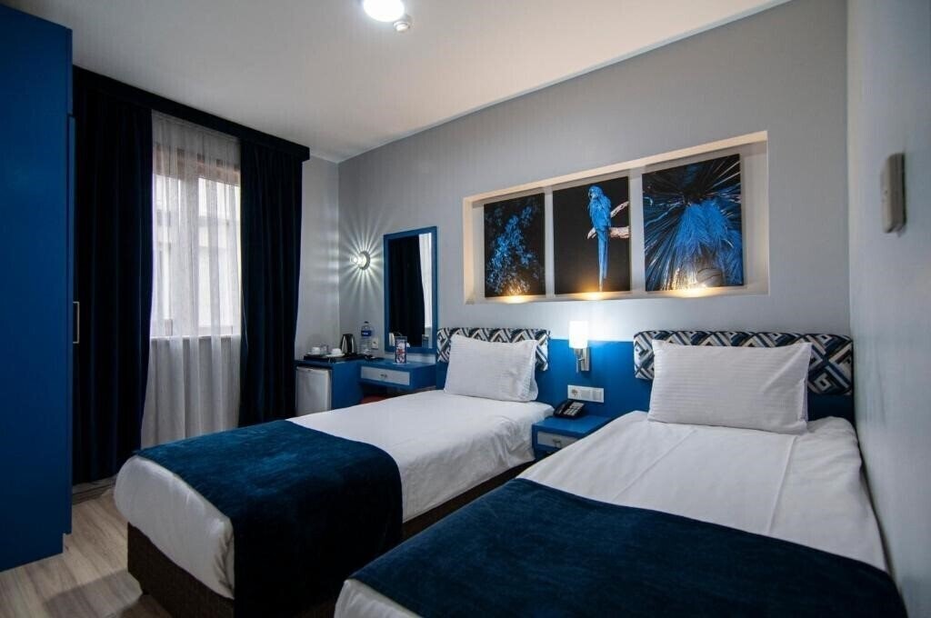Imaginea Ambassador Hotel 3*