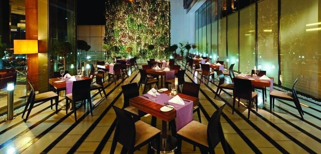 Fotografie Crowne Plaza Harbiye 5*