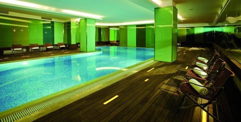 Imaginea Crowne Plaza Harbiye 5*