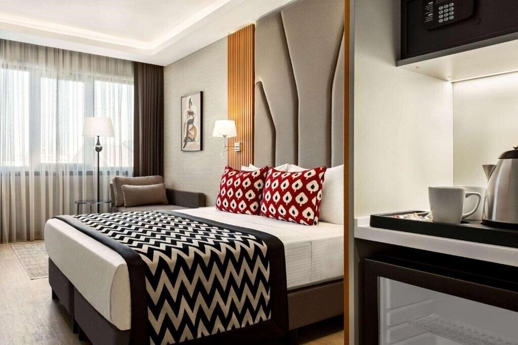 Fotografii Ramada Encore by Wyndham Istanbul Sisli 4*