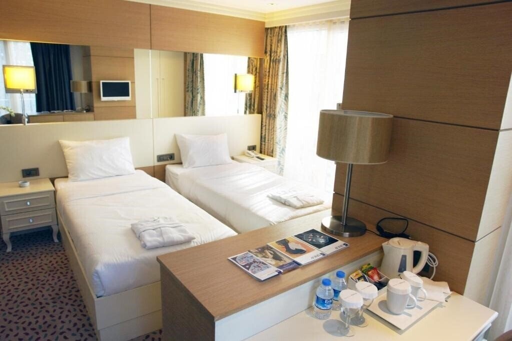 Отель Le Mirage Hotel 4*
