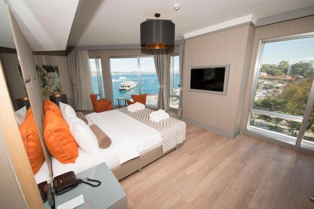 Imaginea Manesol Old City Bosphorus Hotel 4*