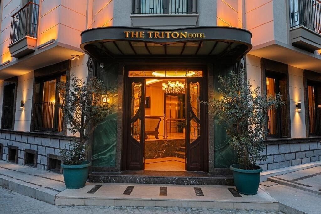 Hotel Triton Hotel (ex. Azade Hotel, Best Western Obelisk) 4*