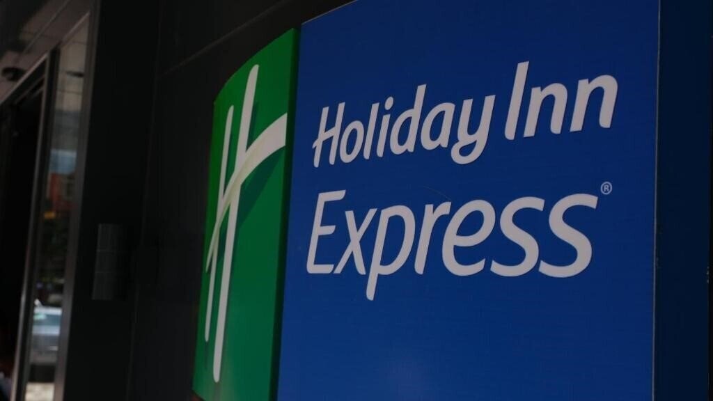 Отель Holiday Inn Express Istanbul Atakoy Metro by IHG 3*