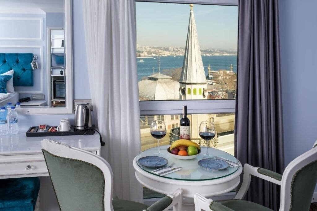 Hotel Glamour Hotel 2*