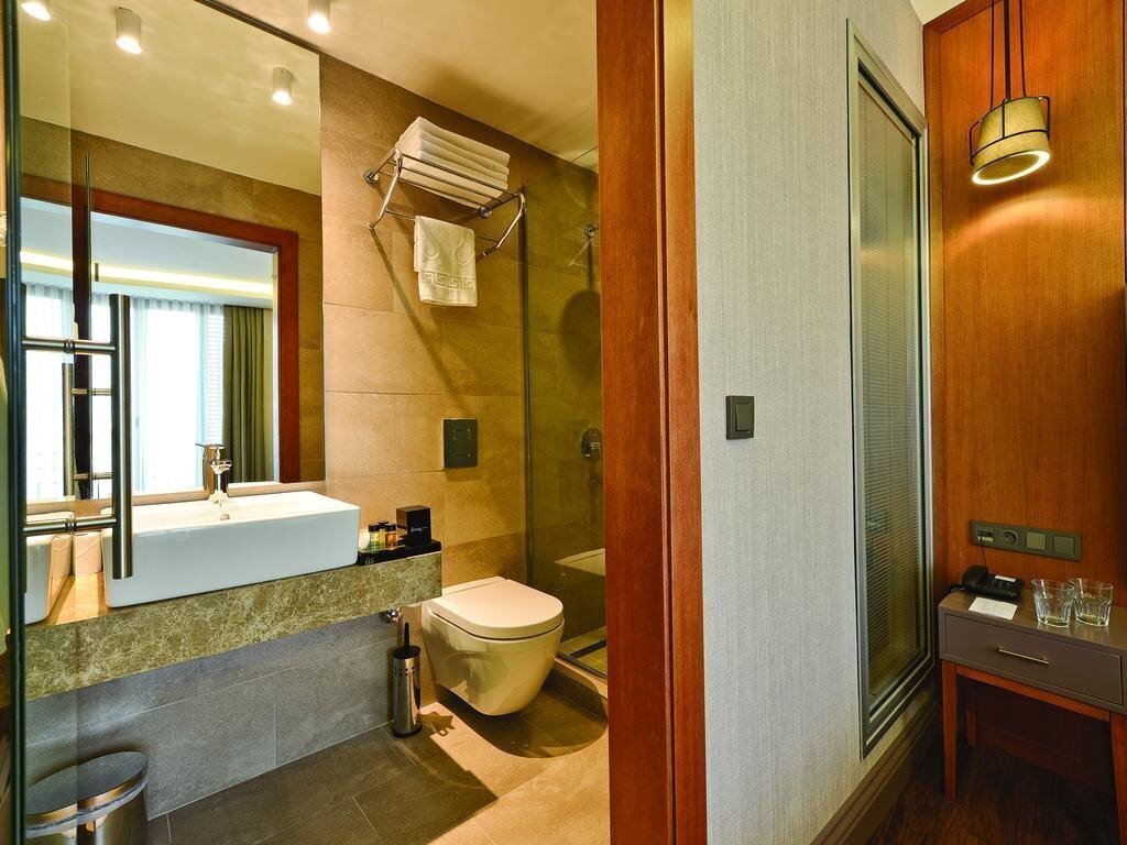 Imaginea Blueway Hotel City 3*