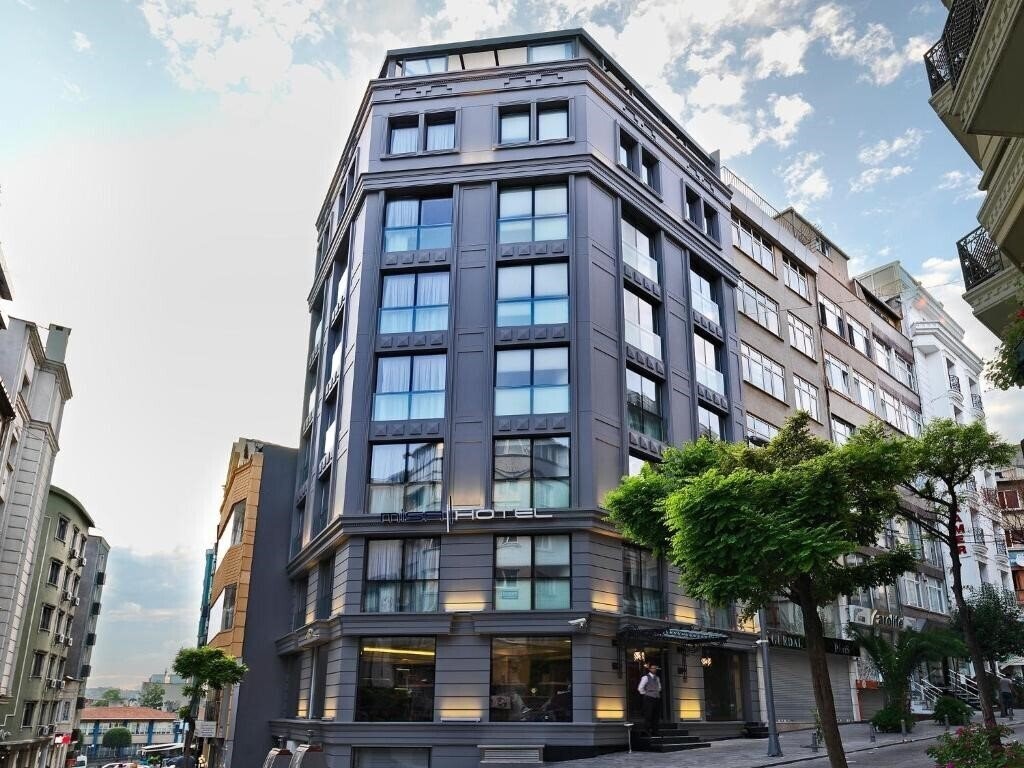 Отель Misa Hotel 3*