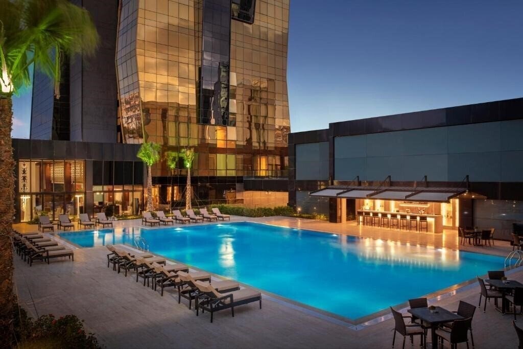 Hotel Tango Arjaan By Rotana 5*