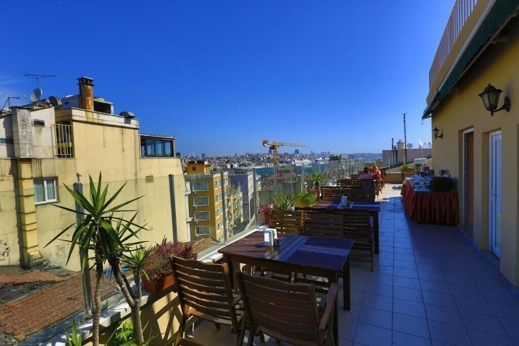 Hotel Kafkas 3*