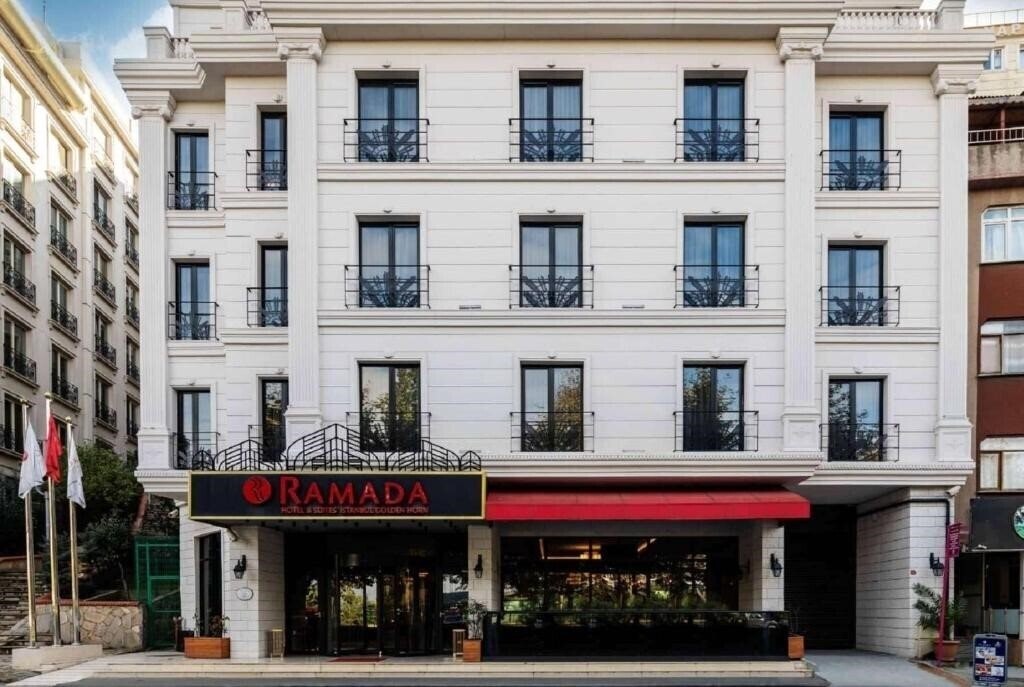 Fotografii Ramada by Wyndham Istanbul Golden Horn 4*