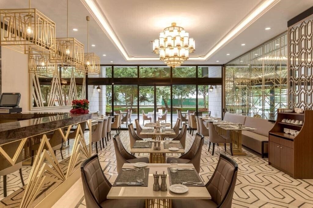 Imaginea Ramada by Wyndham Istanbul Golden Horn 4*