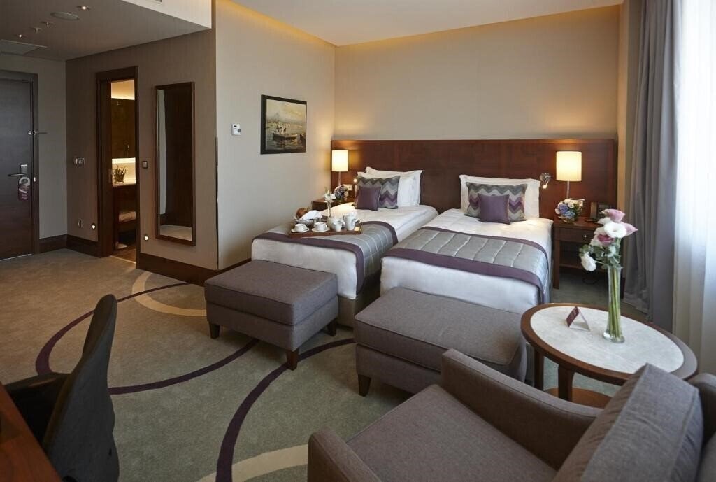 Imaginea Crowne Plaza Istanbul - Oryapark 4*