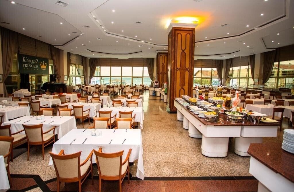 Fotografie Kumburgaz Marin Princess Hotel (ex. Аrtemis Marine Princess Hotel, Sheraton Maslak) 5*