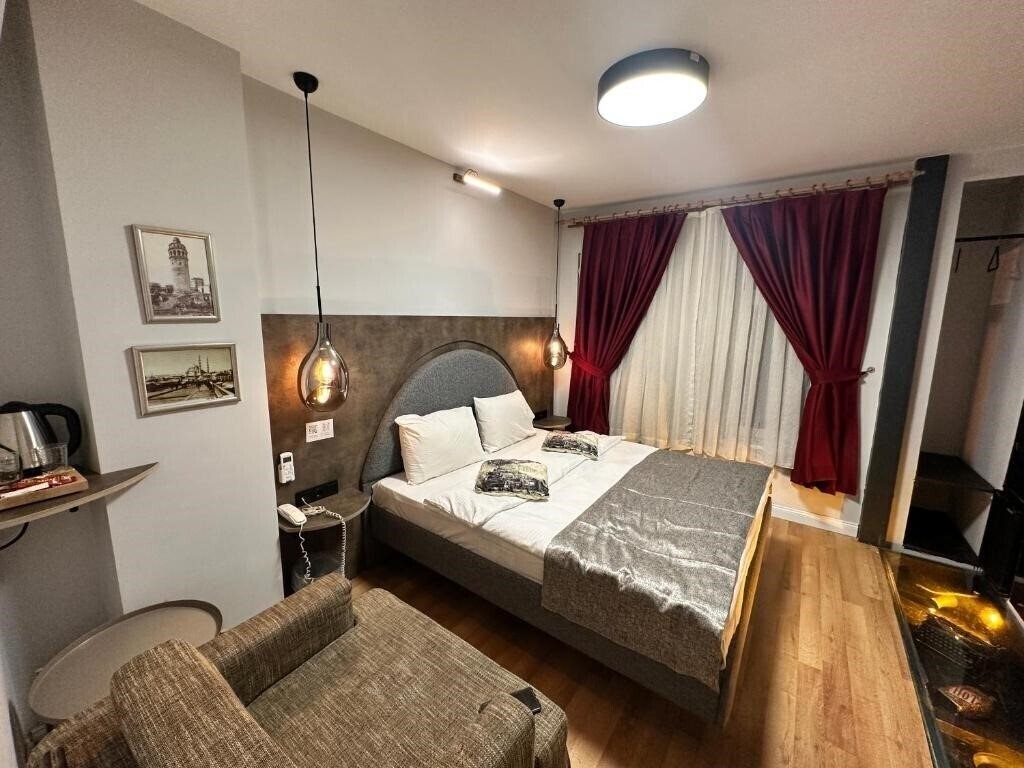 Imaginea Corner Hot & Hot Budget (ex. Corner Hot Hotel, Hot Budget ) 3*