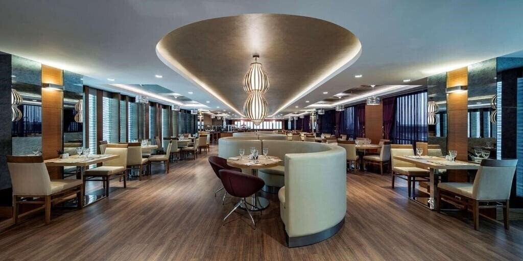 Imaginea DoubleTree by Hilton Istanbul Topkapi (ex. DoubleTree by Hilton Topkapi ) 5*
