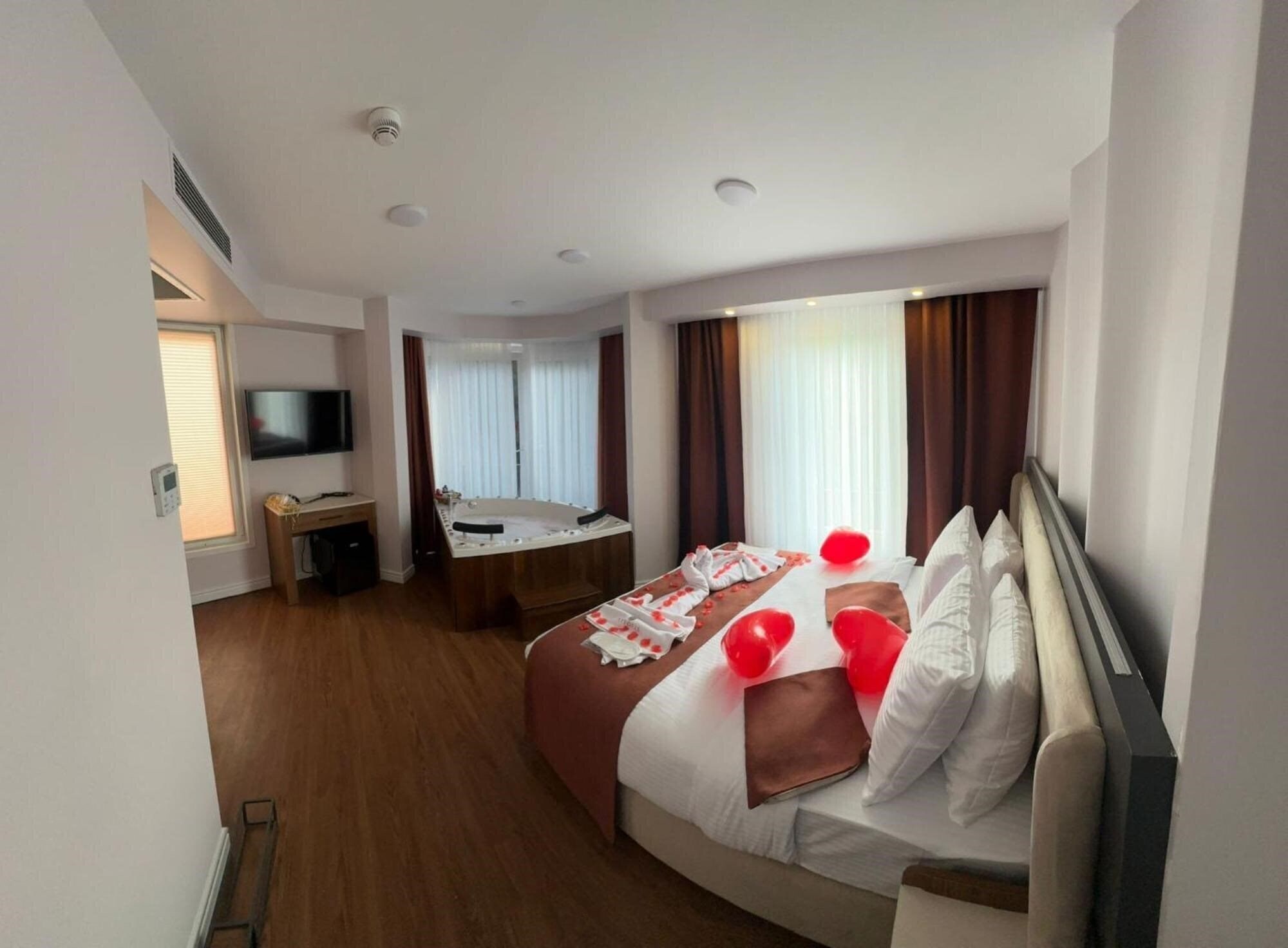 Imaginea Navoris Hotel (ex. Amisos Boutique) 4*