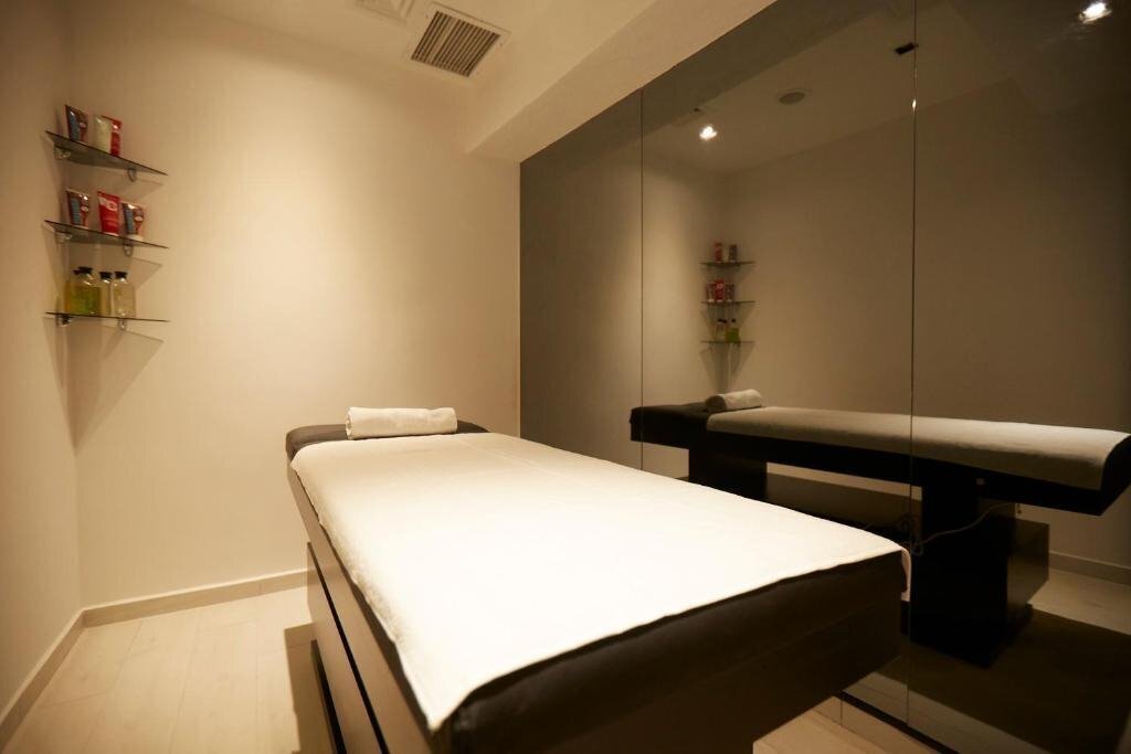 Hotel Ilkbal Deluxe Hotel 4*
