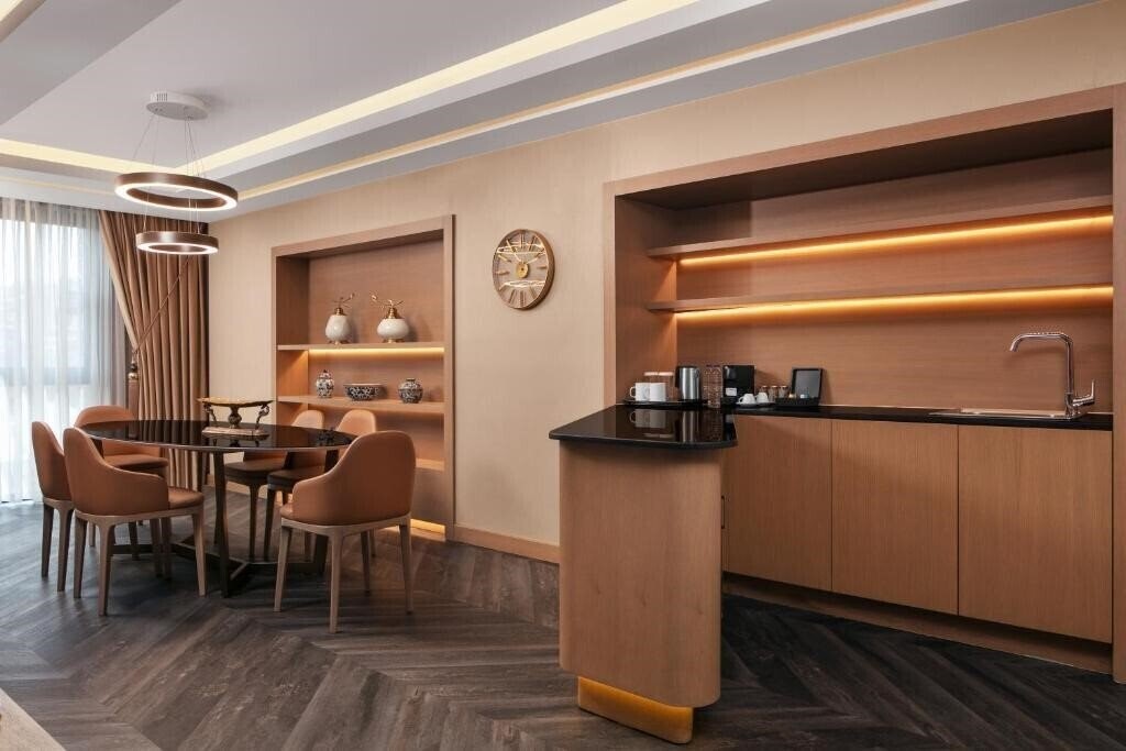 Картинка Titanic Downtown Beyoglu 5*