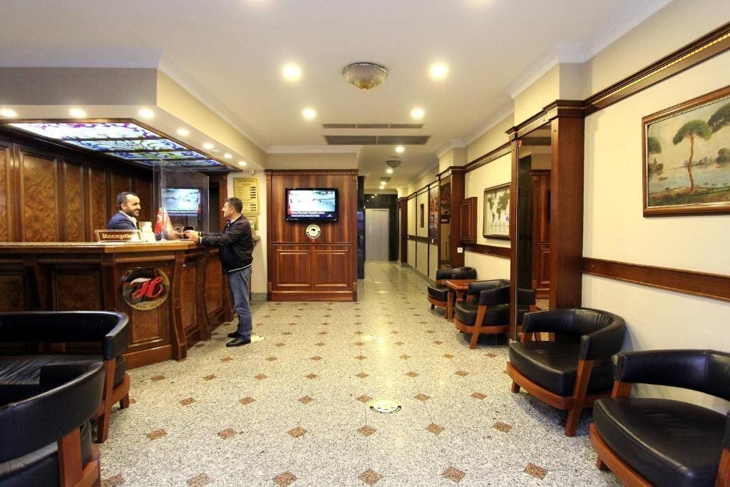 Imaginea Grand Medya Hotel 3*