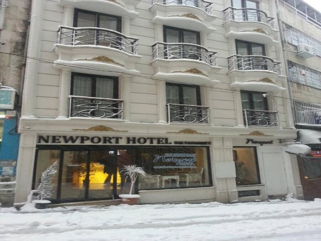Отель New Port Sultanahmet 3*