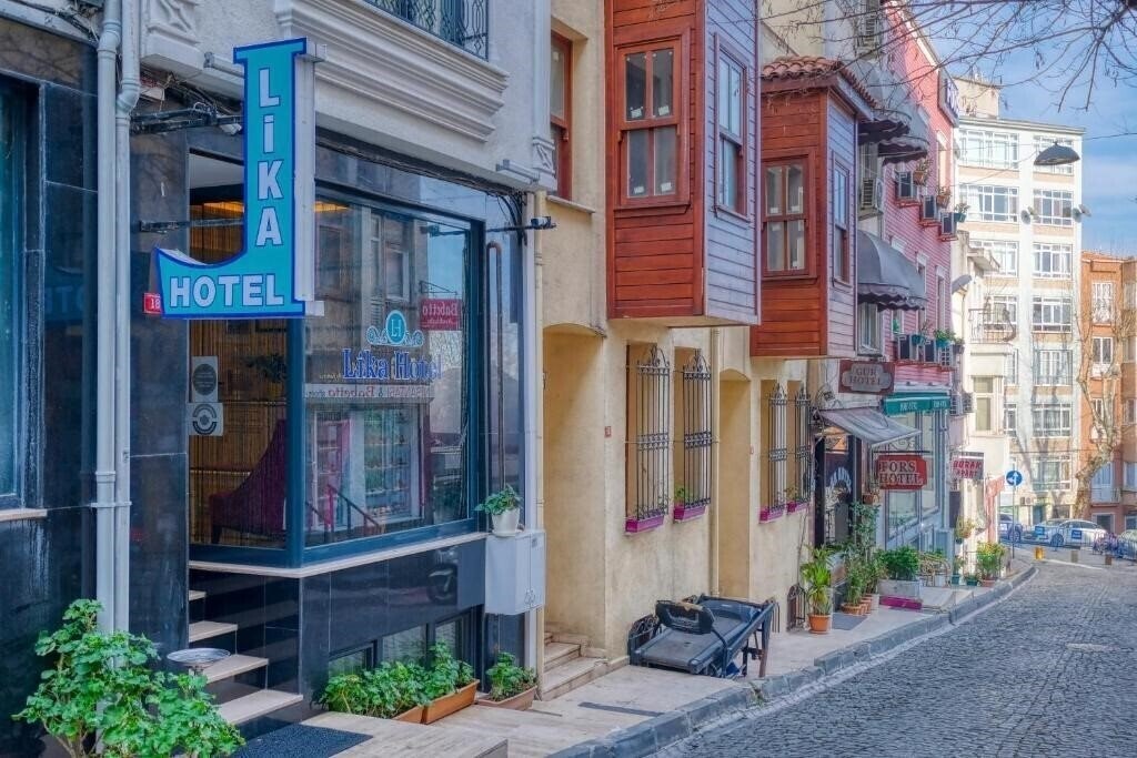 Отель Lika Hotel 3*