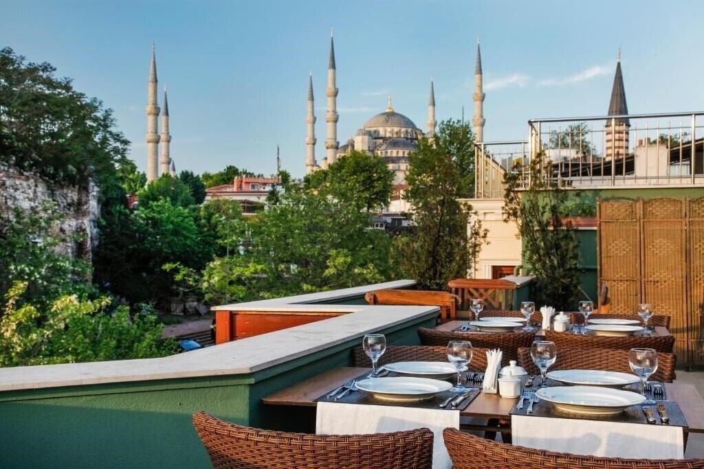 Imaginea Erguvan Hotel 4*