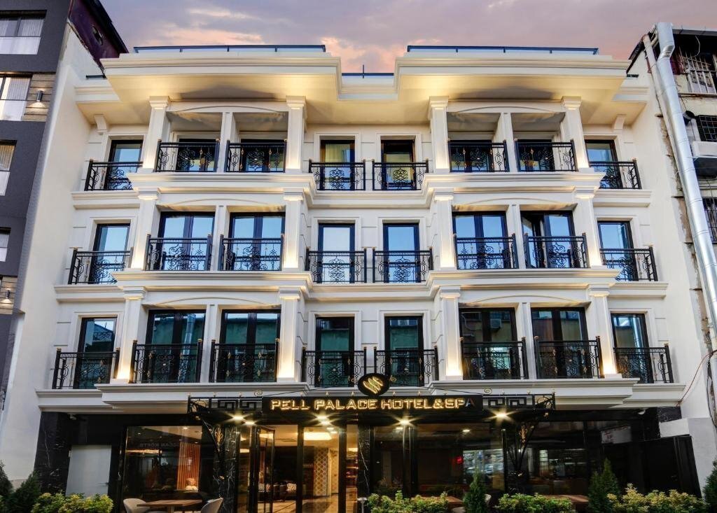 Hotel Pell Palace Hotel & SPA 3*