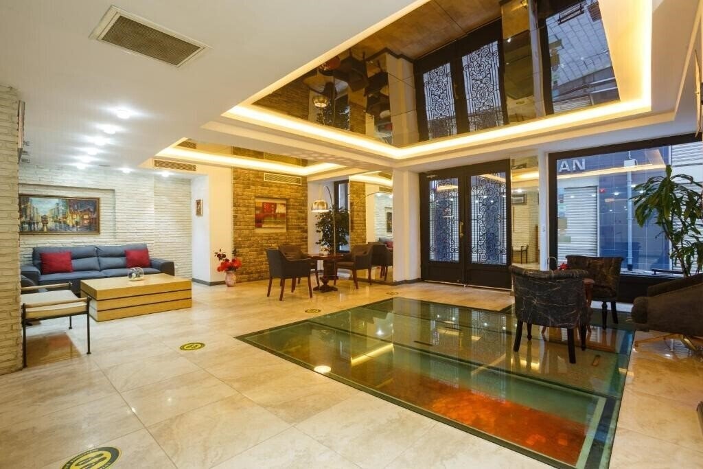 Фото P Galata Boutique Hotel (ex. P. Galata Boutique Hotel, Peninsula Galata Boutique Hotel) 4*